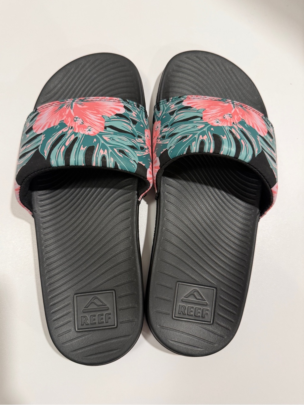 Reef Black Slides with Coral Floral & Teal Tropical Strap - Women’s Size 7